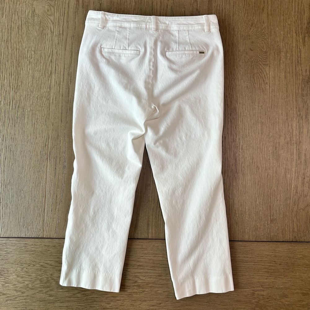 White House Black Market “The Slim Crop” White Size 4 - Picture 9 of 11